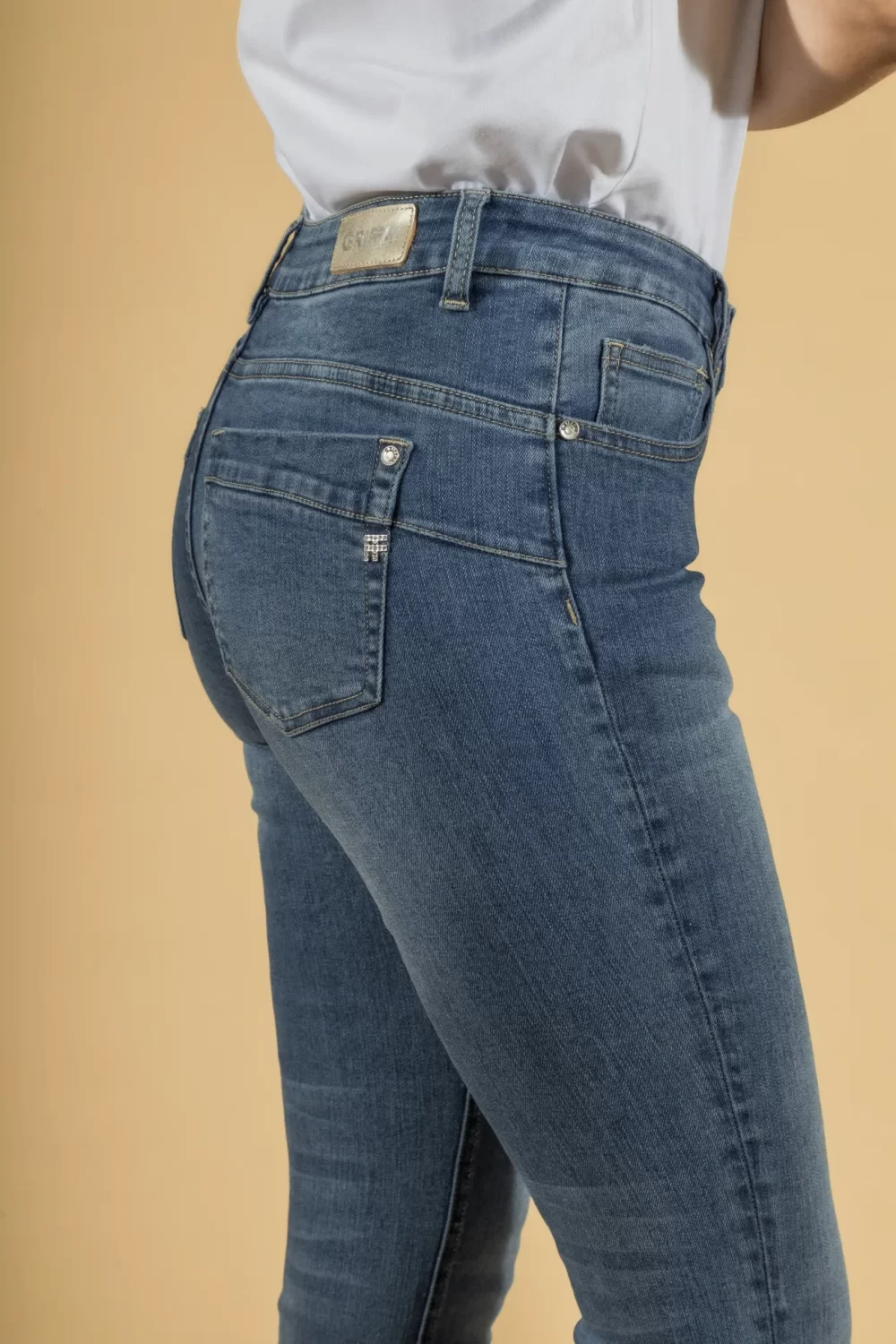 JEANS SKINNY BASICO LAV. MEDIO – DGP1101°