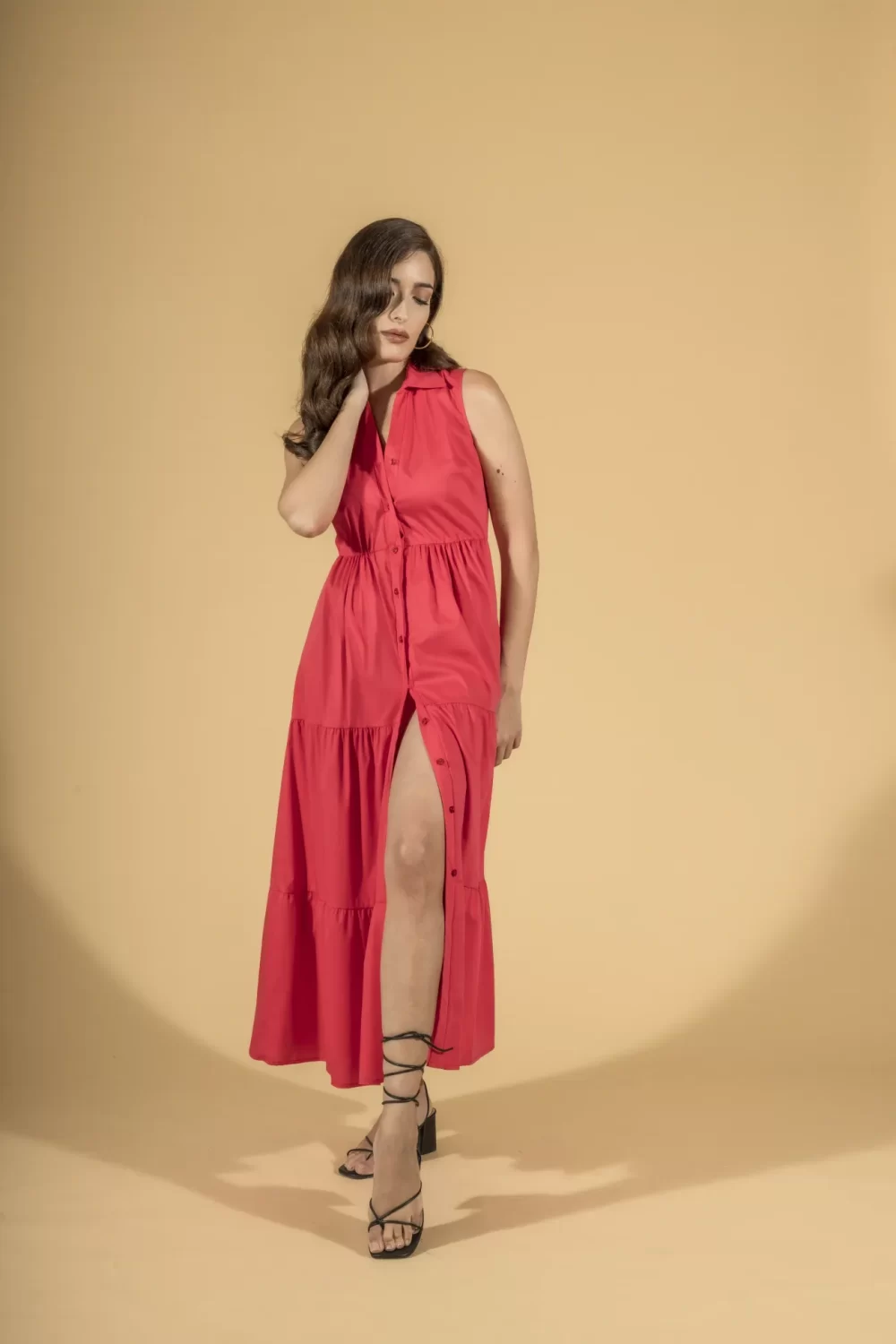 ABITO SMANICATO CON BALZE – DGP1436