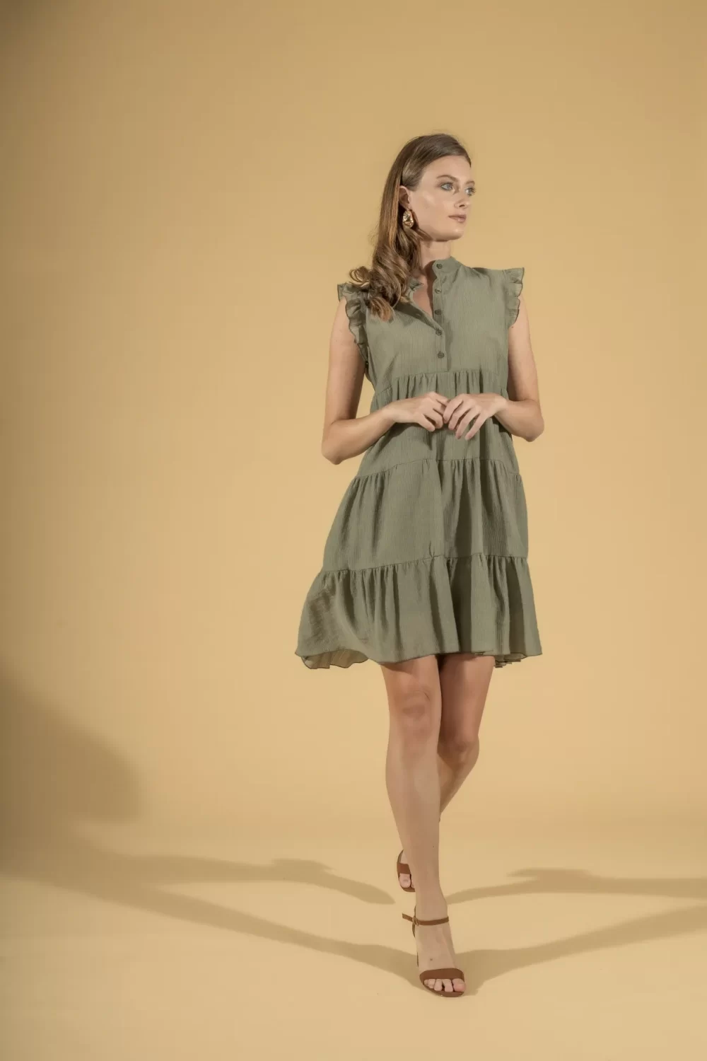 ABITO SMANICATO CON VOLANT CREPONNE – DGP1718