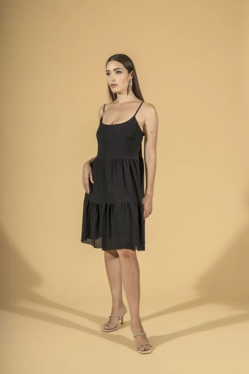 ABITO BRETELLINA CON BALZE – DGP1719