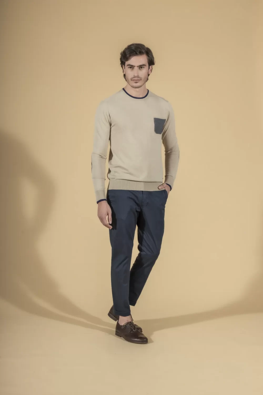 PARICOLLO CON TOPPE E TASCHINO A CONTRASTO – UGP341°