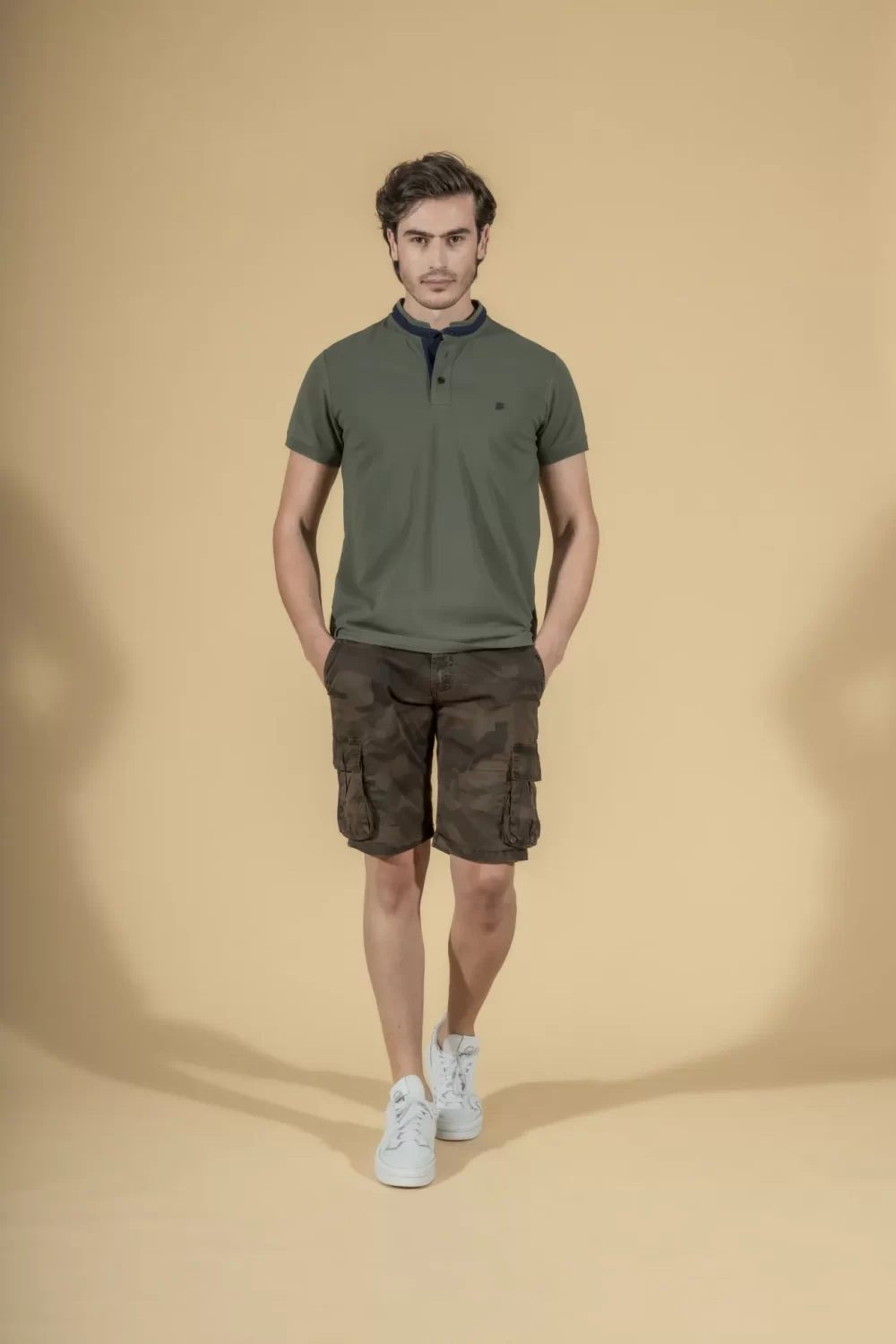 COREANA CON COLLO A CONTRASTO – UGP453