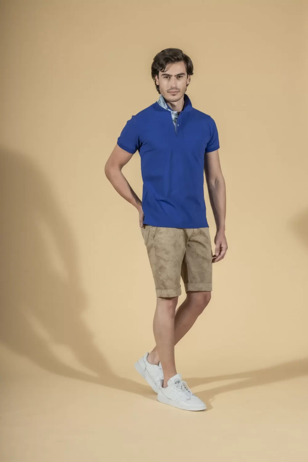 POLO CON COLLETTO FANTASIA – UGP458