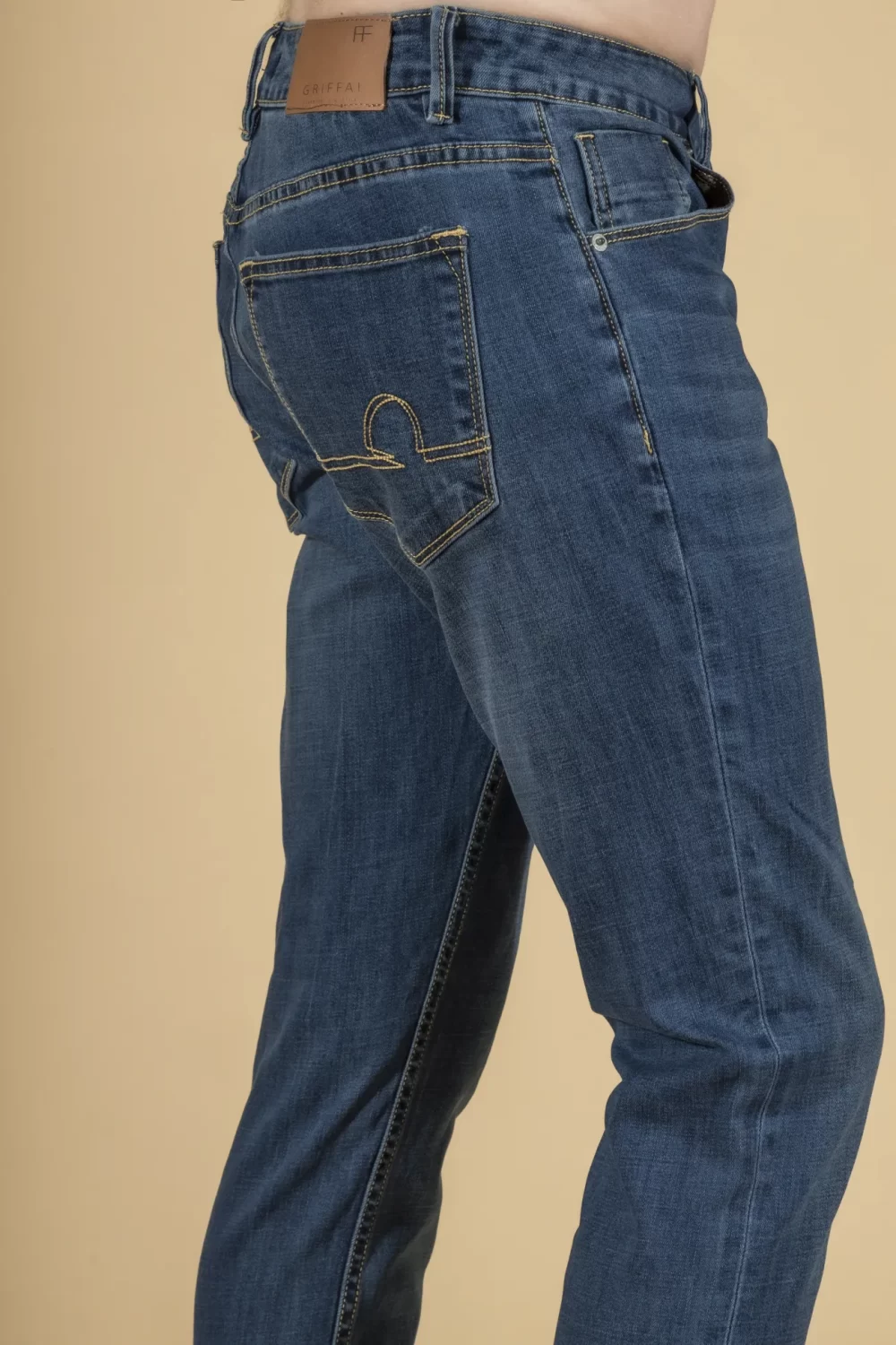 JEANS 5 TASCHE LAVAGGIO MEDIO – UGP507°