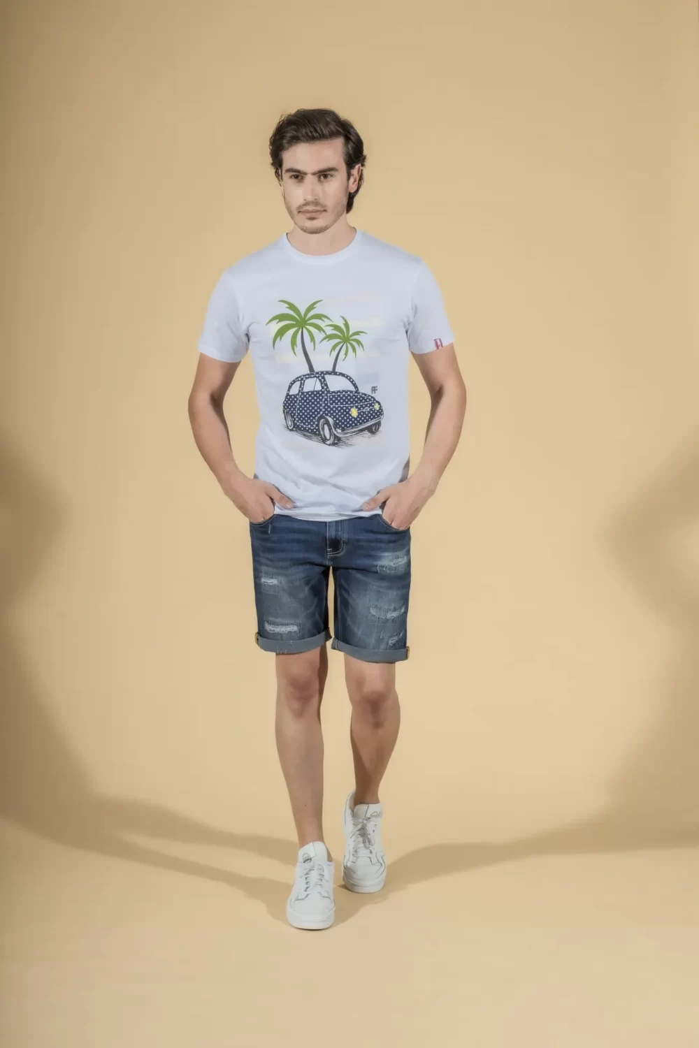 T SHIRT APPLICAZIONE 500 CON PALME – UGP713