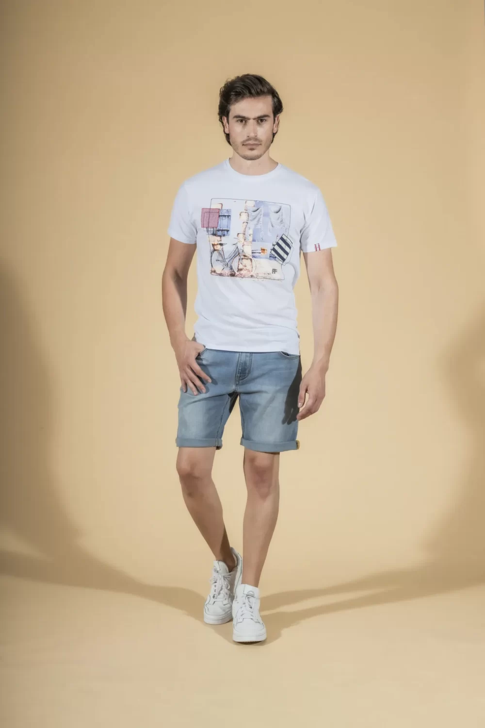 T SHIRT STAMPA BICI CON PATCH – UGP729