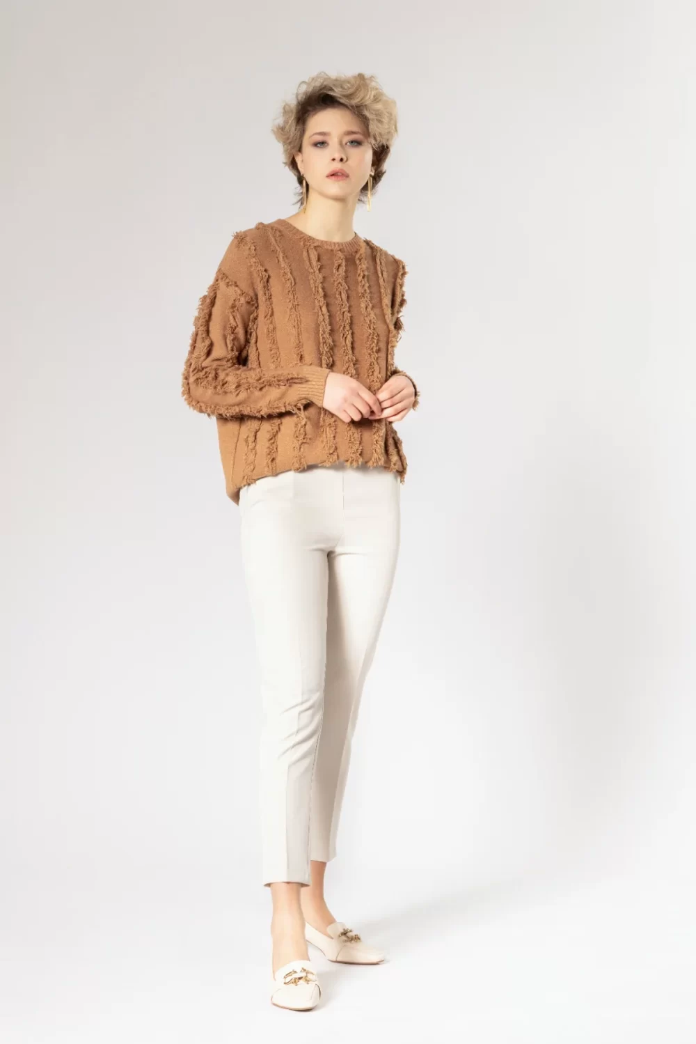 PANTALONE VITA ALTA CON ZIP LATERALE – DGF2356°