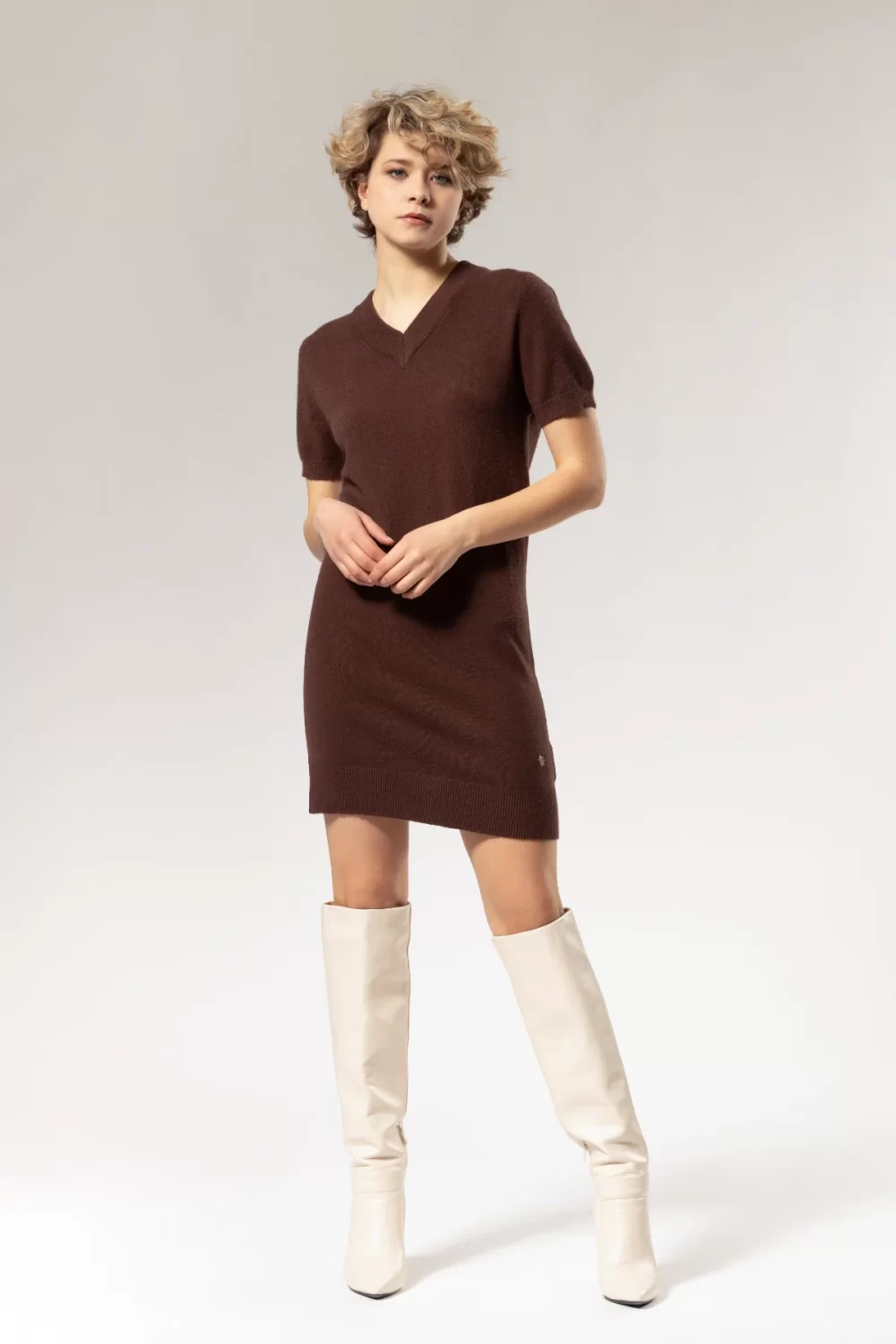 ABITO MM SCOLLO A V – DGF2198