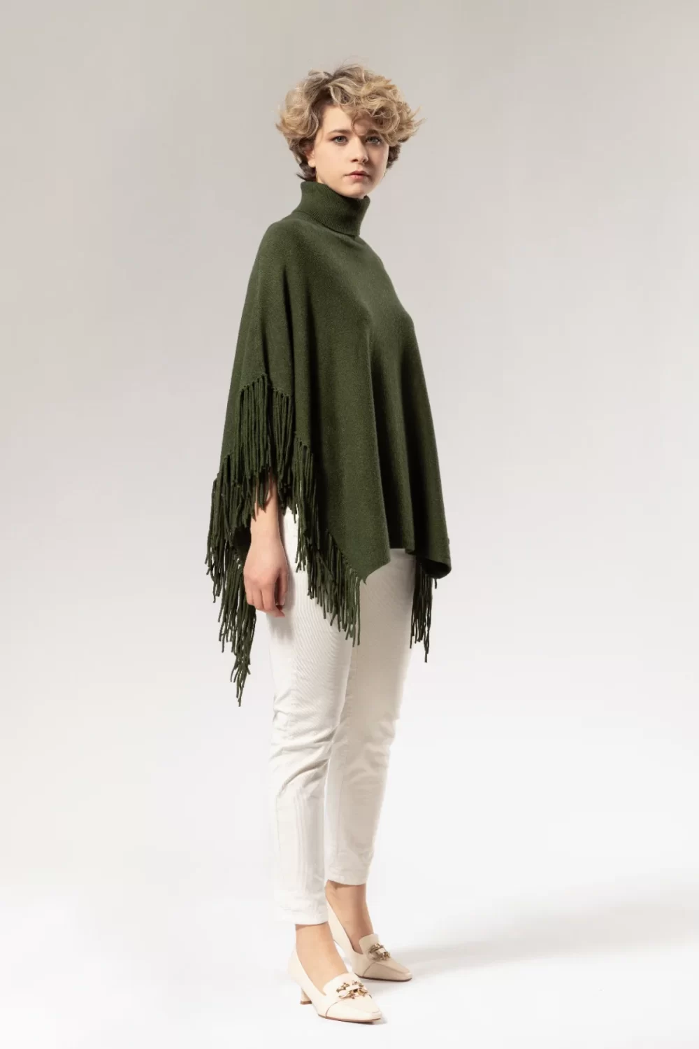 PONCHO CON FRANGE  – DGF2206