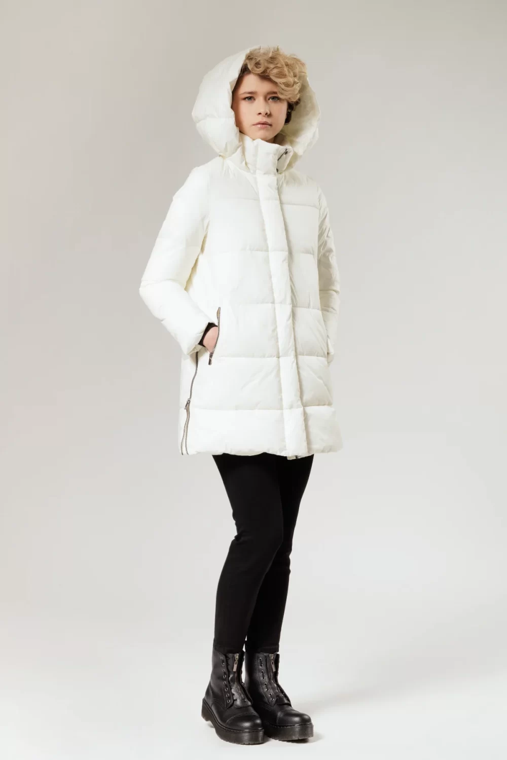 GIUBBINO LUNGO CON CAPPUCCIO E ZIP LATERALI NYLON  – DGF2252