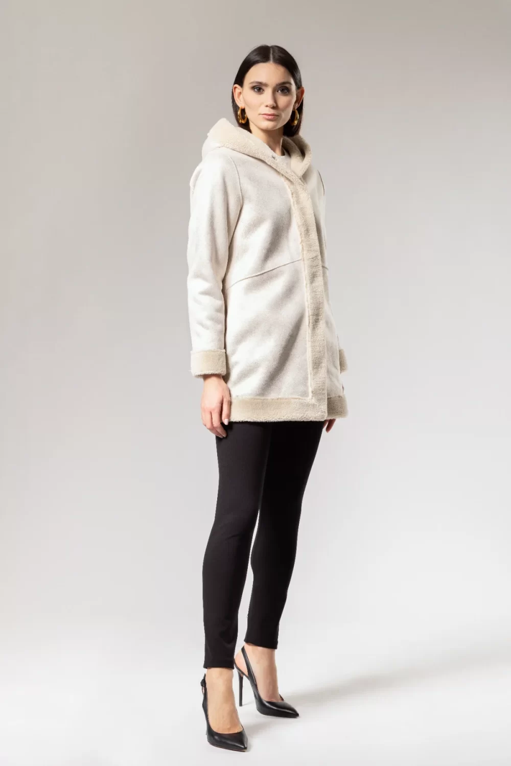 MONTONE CON CAPPUCCIO REVERSIBILE PELLICCIA – DGF2255