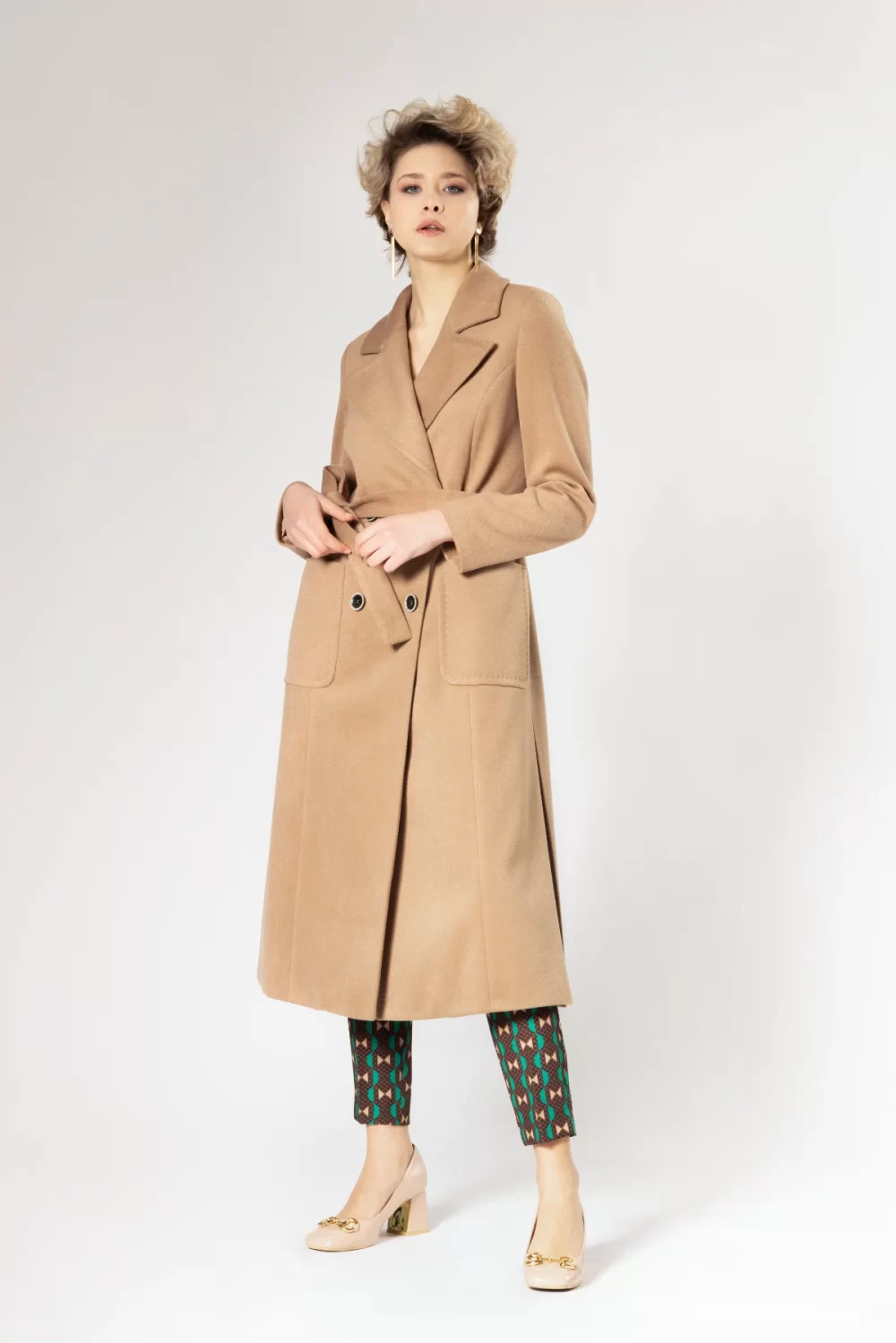 CAPPOTTO LUNGO DOPPIO PETTO CON CINTA – DGF2367°