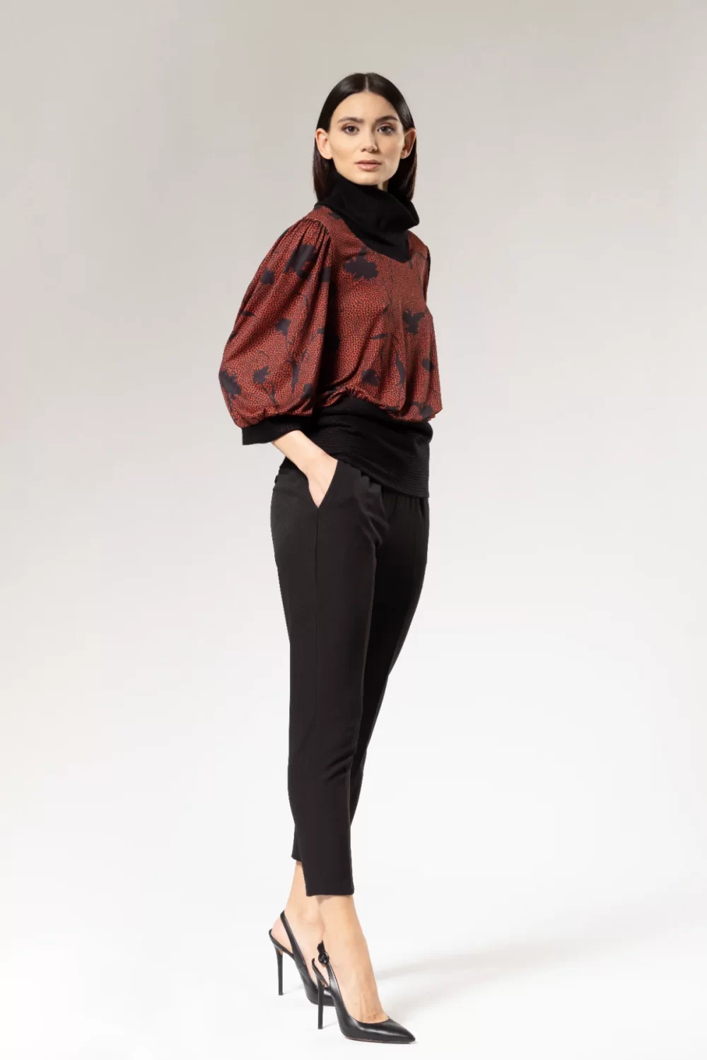 PANTALONE T FILO CON ELA VITA – DGF2357°