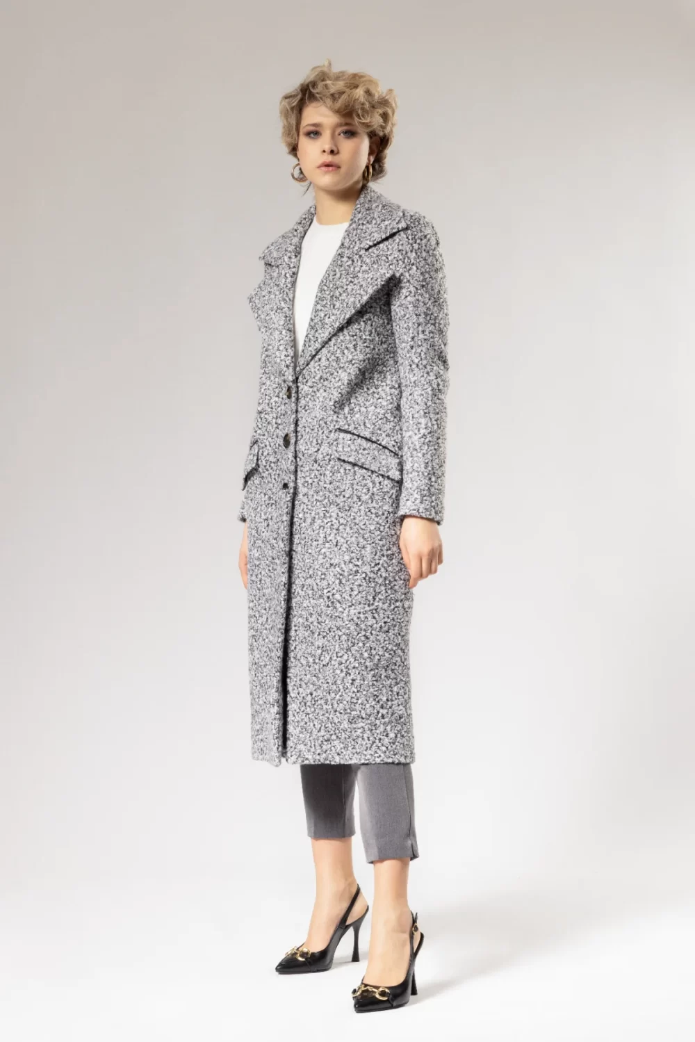 CAPPOTTO LUNGO RICCIOLINO – DGF2881°