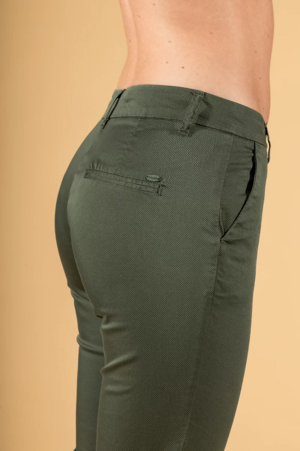 PANTALONE CAPRI RASO MICROFANTASIA – DGP1512°