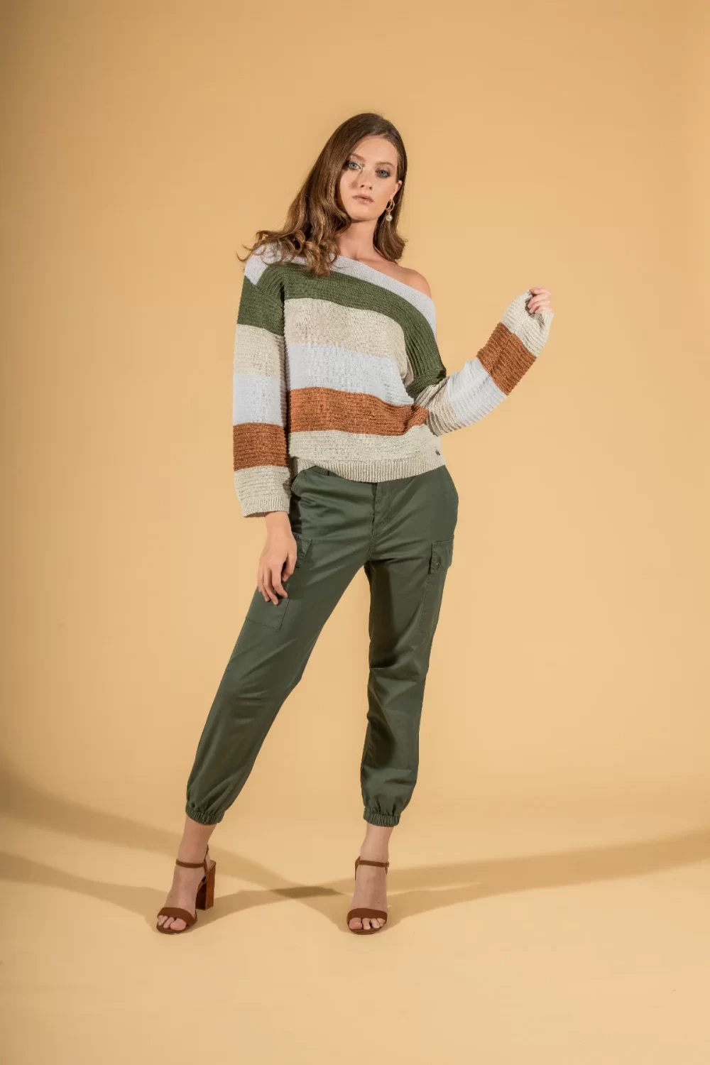 PANTALONE CON TASCONI GABARDINA – DGP1529°